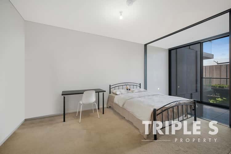 Fourth view of Homely apartment listing, E1702/3 Carlton Street, Chippendale NSW 2008