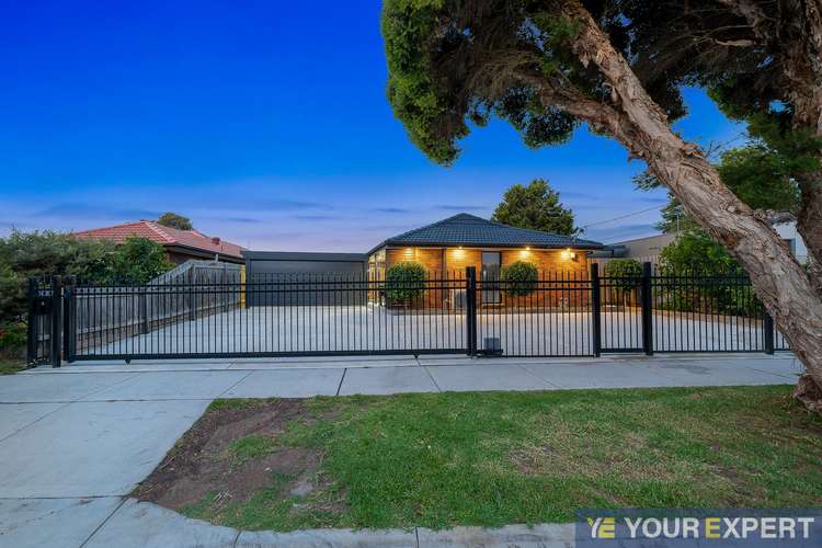 Sixth view of Homely house listing, 3 Evelyne Avenue, Cranbourne VIC 3977