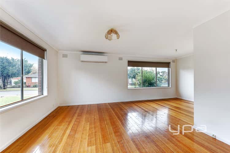 Second view of Homely house listing, 3 Dundee Close, Gladstone Park VIC 3043