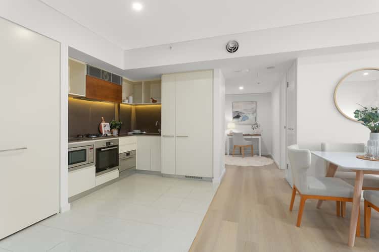 Third view of Homely apartment listing, 304/220 Pacific Highway, Crows Nest NSW 2065