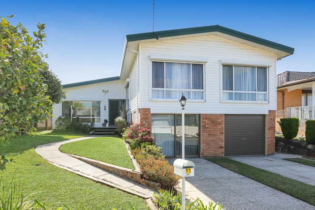93 Hopewood Crescent, Fairy Meadow NSW 2519
