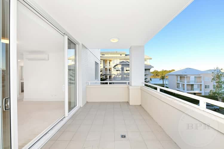 302/2 Rosewater Circuit, Breakfast Point NSW 2137