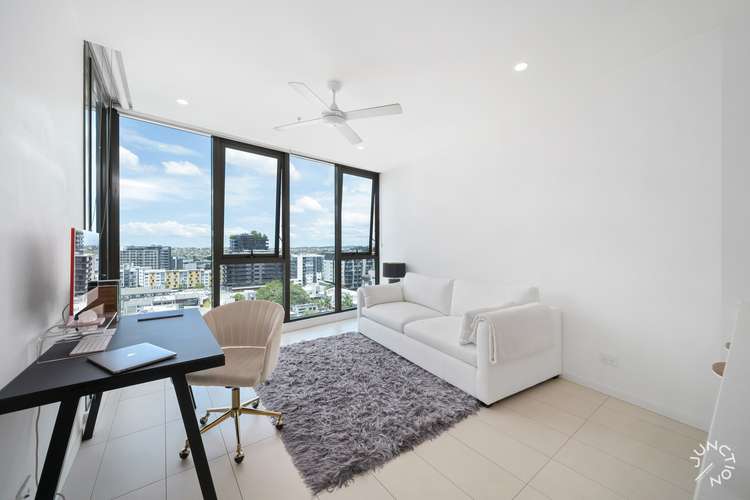 Second view of Homely apartment listing, 1001/24 Stratton Street, Newstead QLD 4006