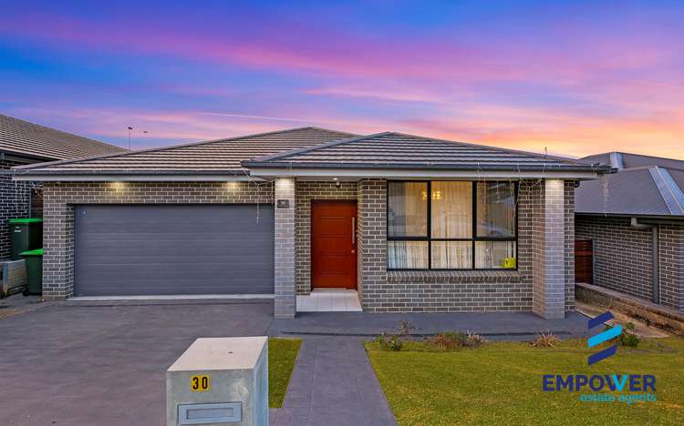 30 Crowley Boulevard, Claymore NSW 2559