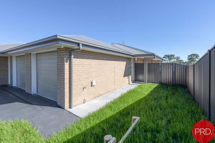 2/41 Shortland Drive, Rutherford NSW 2320