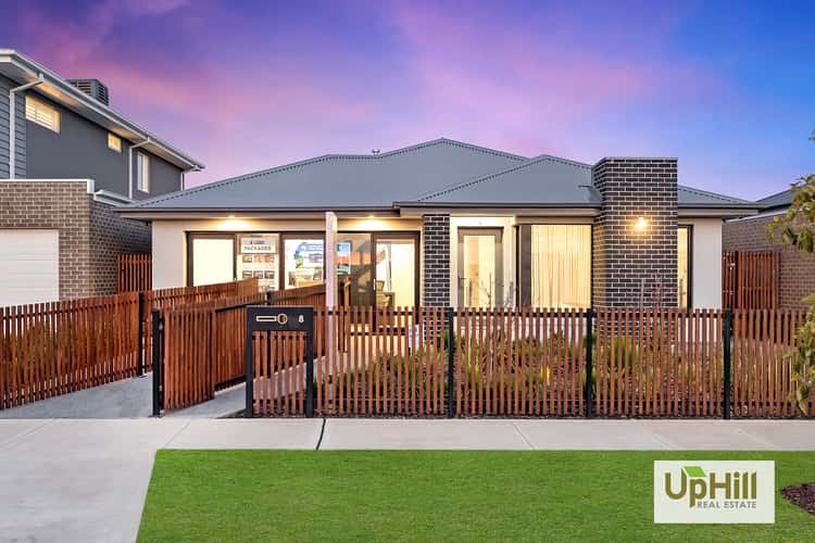 8 Baxter Street, Clyde North VIC 3978