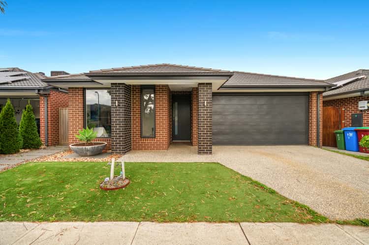 14 Swallowtail Avenue, Clyde North VIC 3978