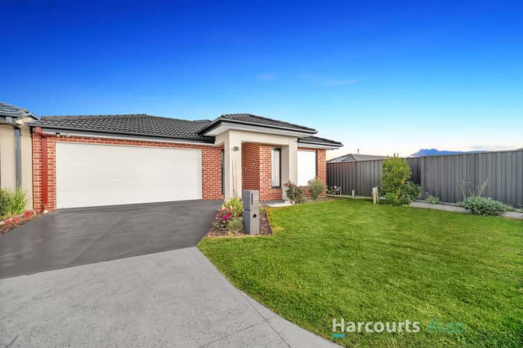 20 Evica Road, Clyde North VIC 3978