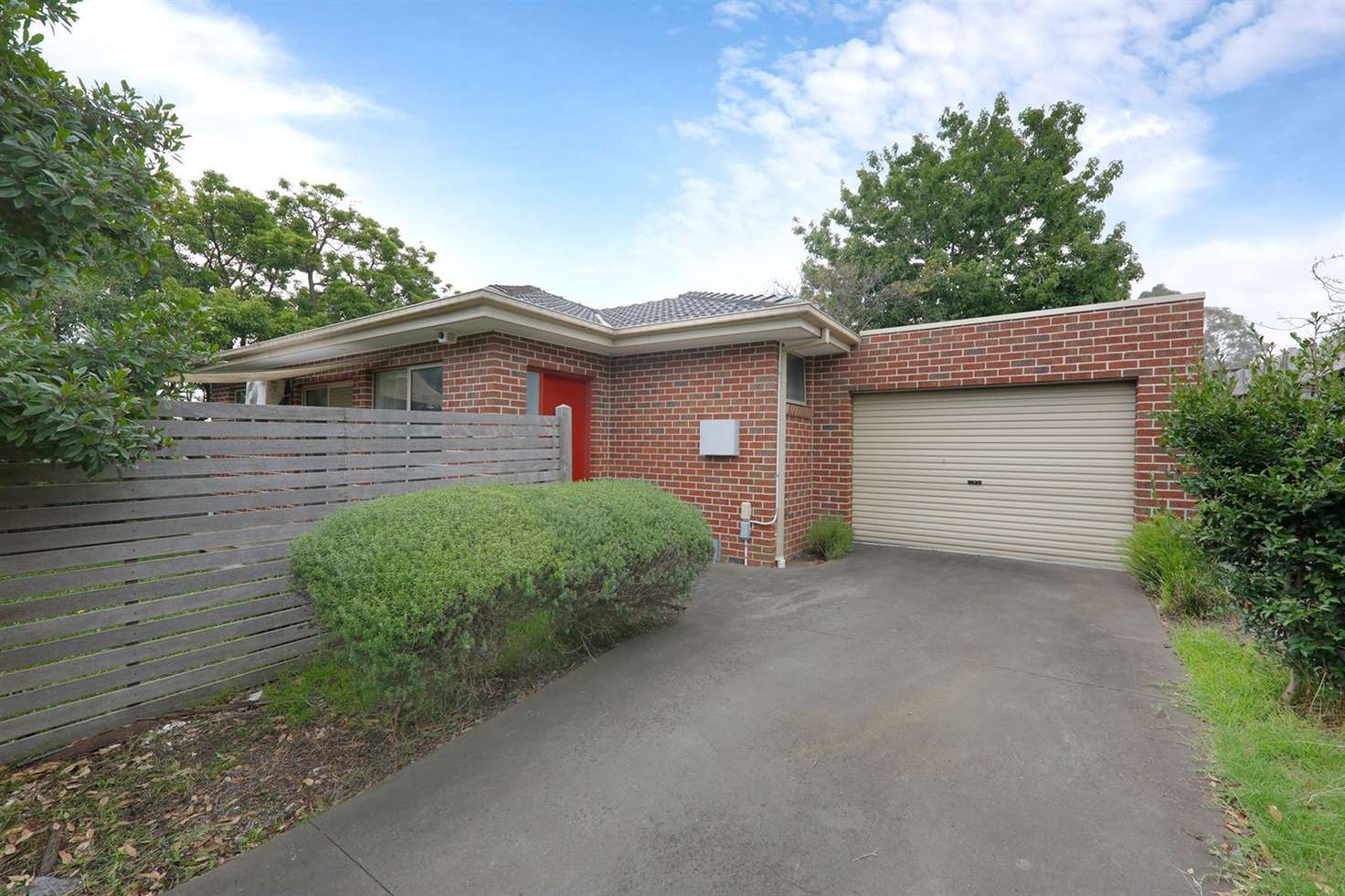 Main view of Homely unit listing, 2/34 Kerrie road, Glen Waverley VIC 3150