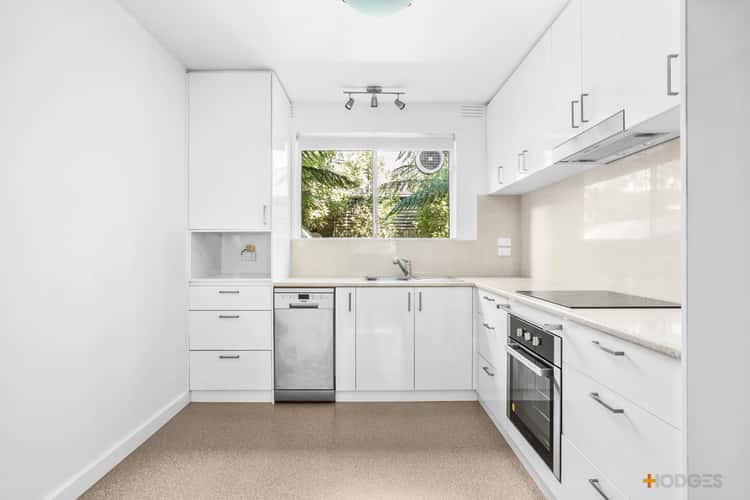 2/32 Olive Grove, Parkdale VIC 3195