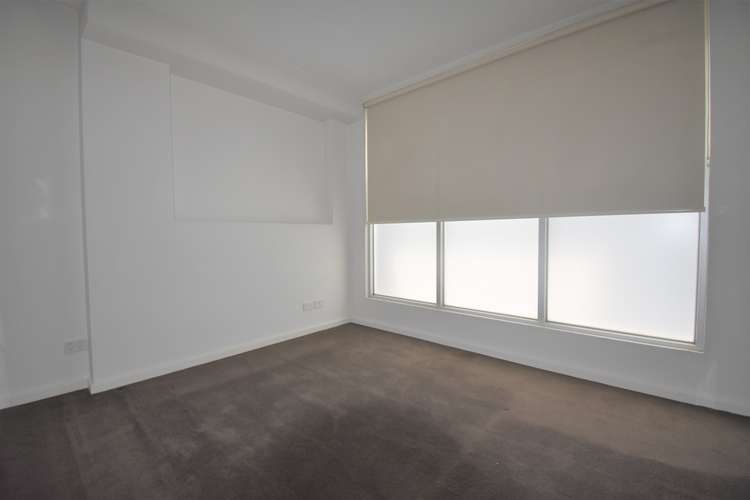 Fifth view of Homely apartment listing, 6/6 Sturt Street, Essendon VIC 3040