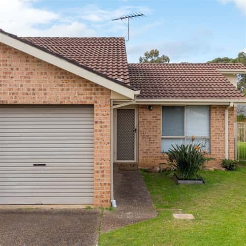 2/18 Tungoo Place, St Helens Park NSW 2560