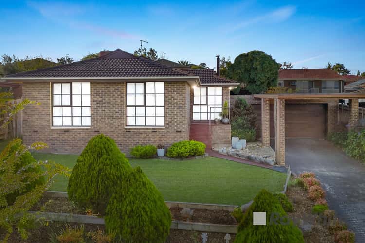 8 William Perry Close, Endeavour Hills VIC 3802