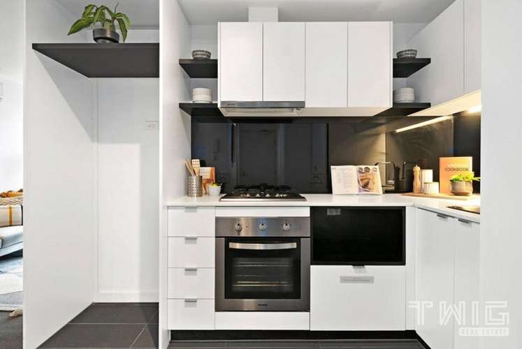 Third view of Homely apartment listing, 4/7 Katherine Place, Melbourne VIC 3000
