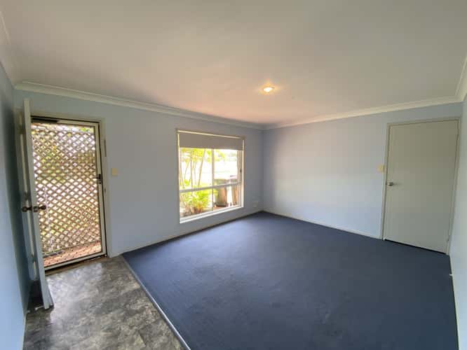 Third view of Homely house listing, 4 Glen Court, Point Vernon QLD 4655