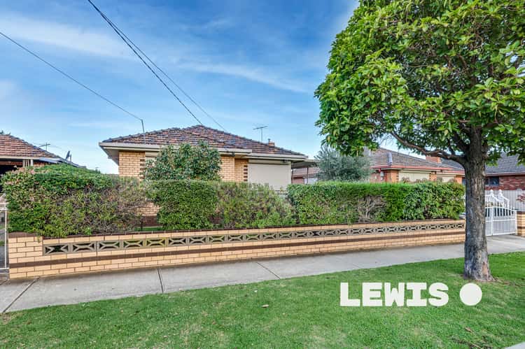 28 Mulhall Drive, St Albans VIC 3021