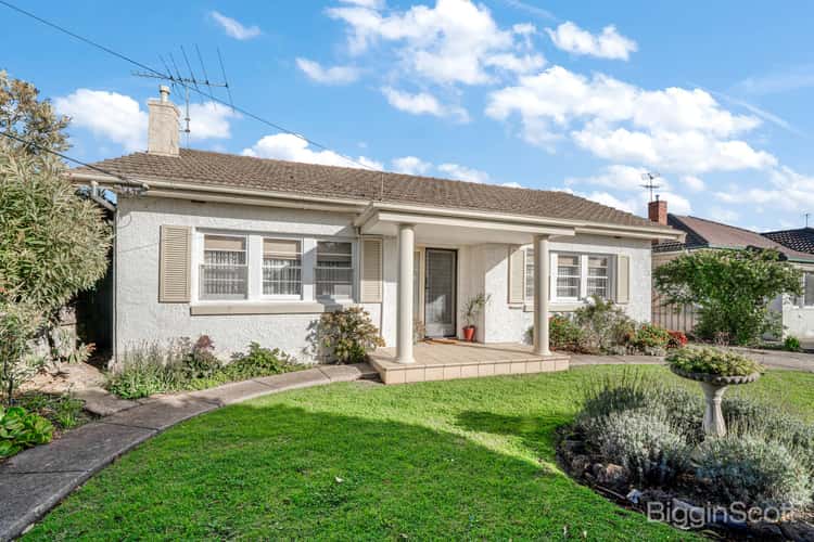 17 Delacey Street, Maidstone VIC 3012