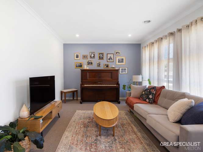 Fourth view of Homely house listing, 9 Fairford Road, Thornhill Park VIC 3335