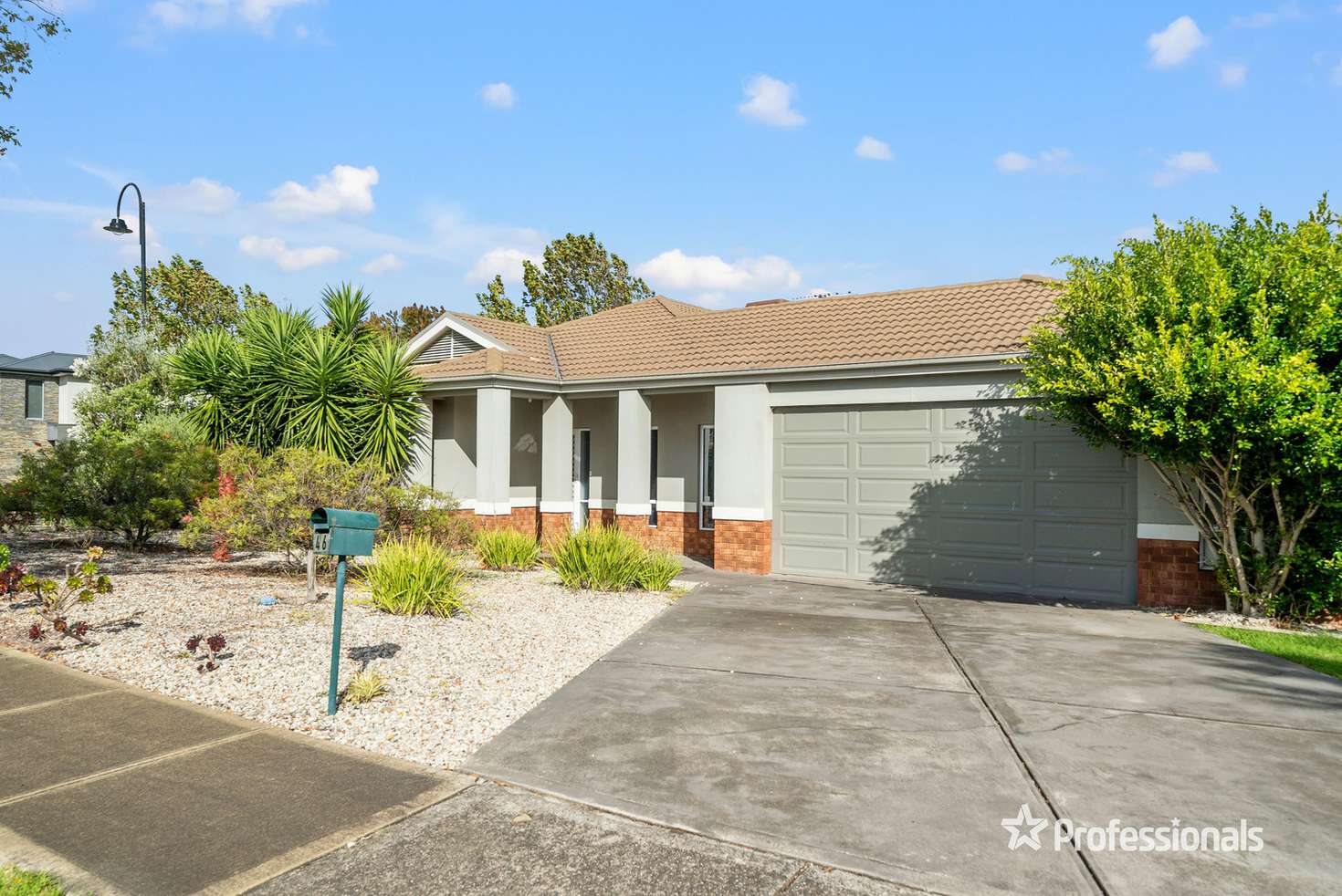 Main view of Homely house listing, 46 Queens Parade, Hillside VIC 3037