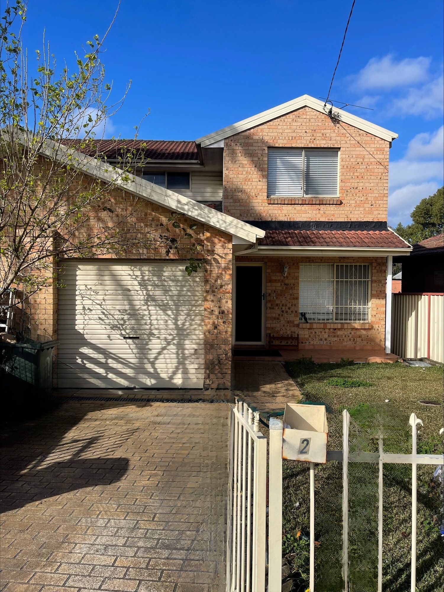 Luxurious Living in Guildford: Rent This Stunning House at 2/14 Milner Road Today!