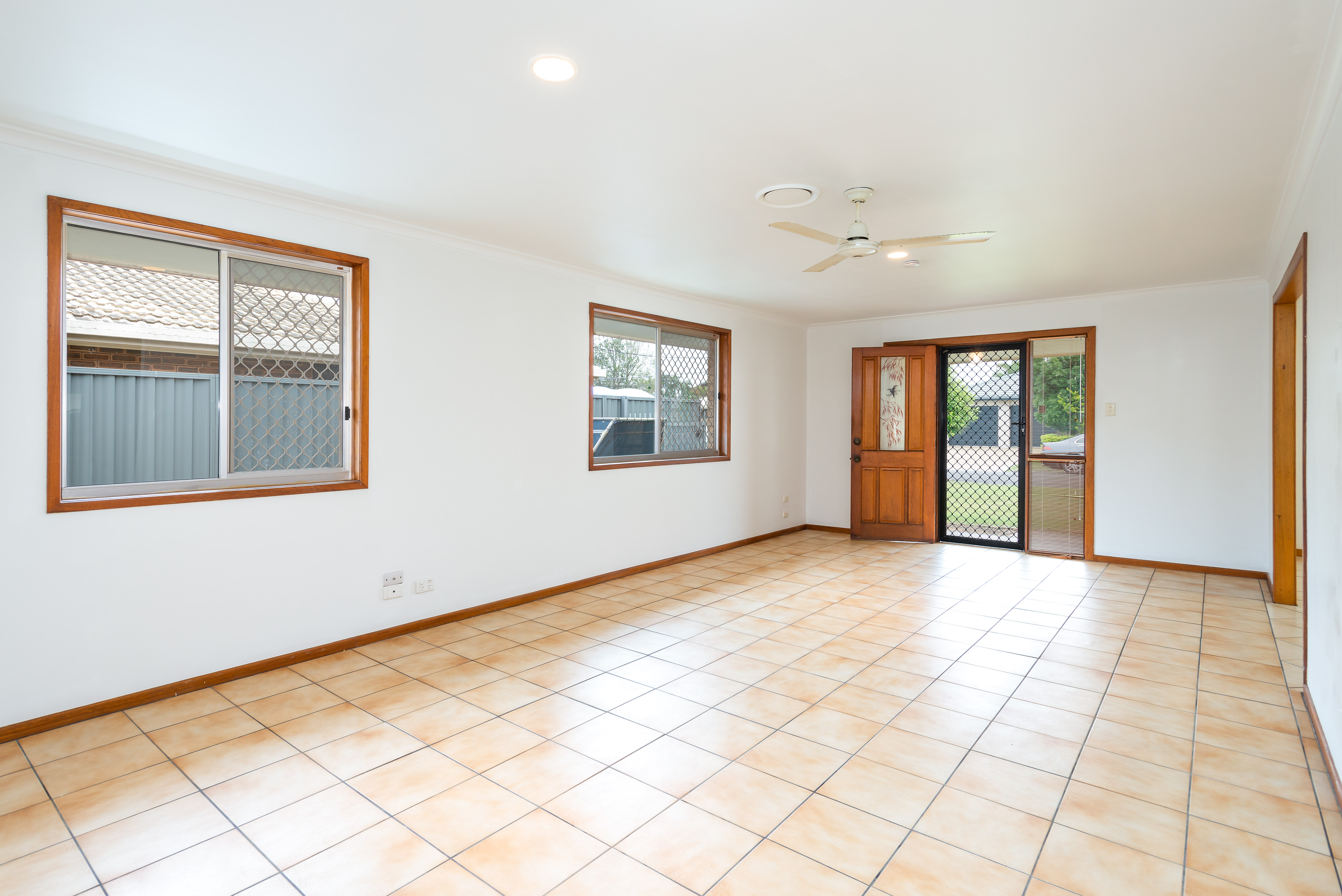 10 Clematis Avenue, Hollywell, QLD 4216, 3部屋, 1バスルーム, House