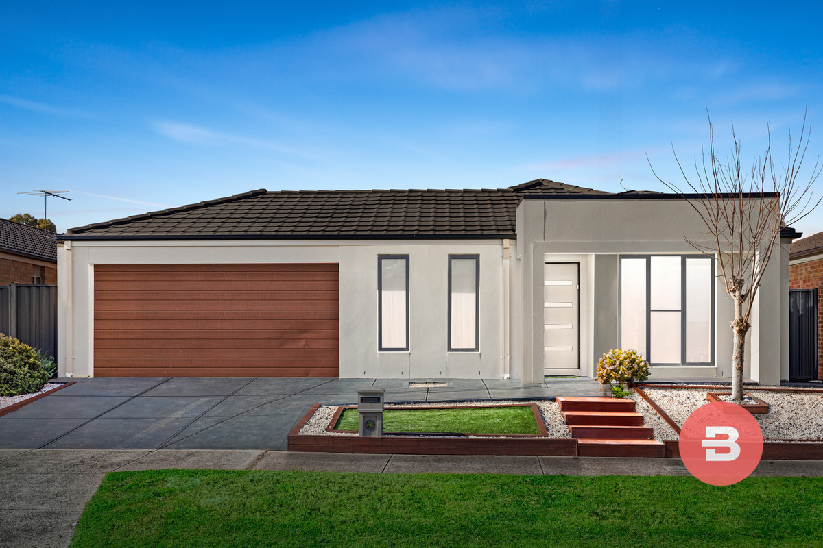 Tarneit 4Moenga Modern Family Living in Heartland Estate: Spacious Home with Ideal Location & Amenities